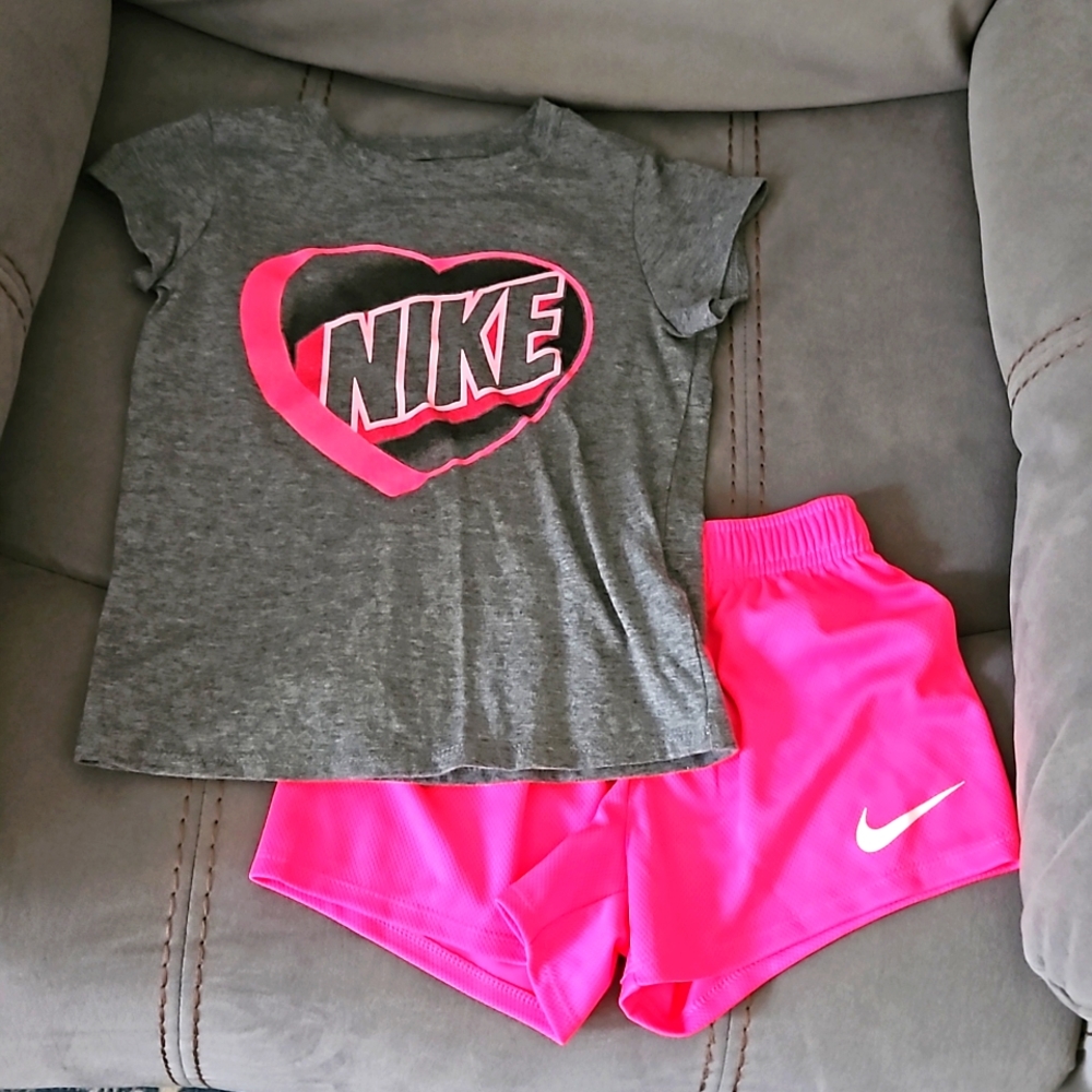 Girls Nike Outfit